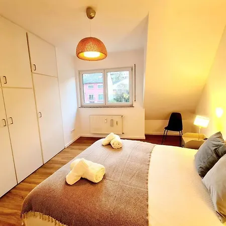 Cosy 2 Bedrooms Flat With Parking