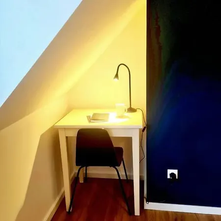Apartment Cosy 2 Bedrooms Flat With Parking *